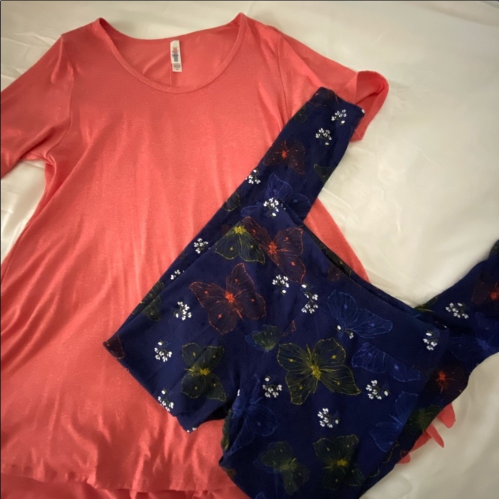 LuLaRoe leggings.